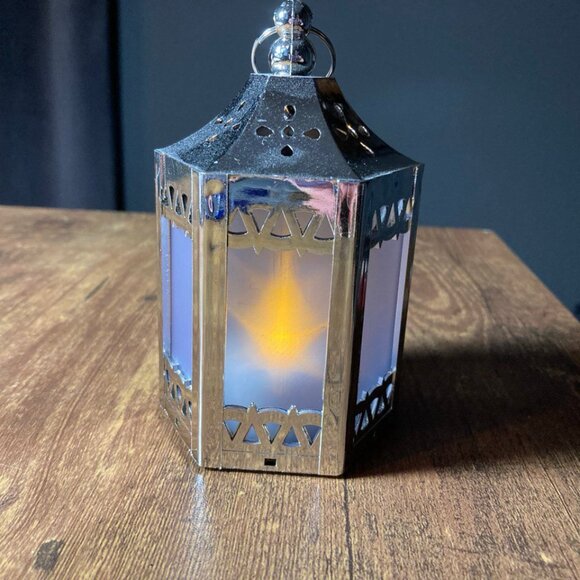 Silver Battery-Powered Mini Plastic Lantern with Yellow LED Starlight Inside - Picture 3 of 6